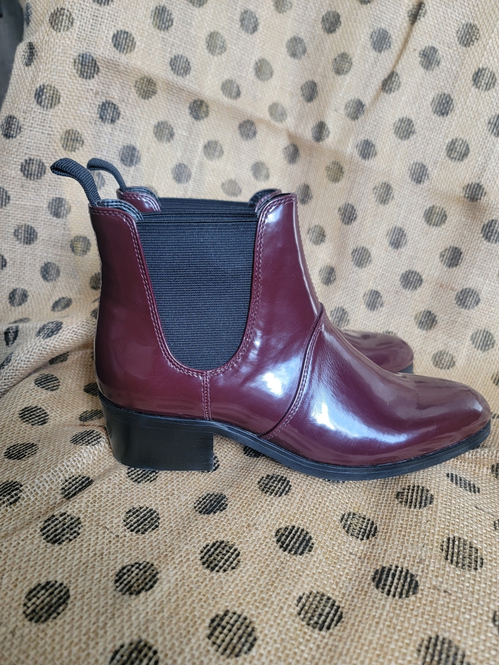 Matt & Nat Glossy Burgundy Chelsea Boots with Black Elastic